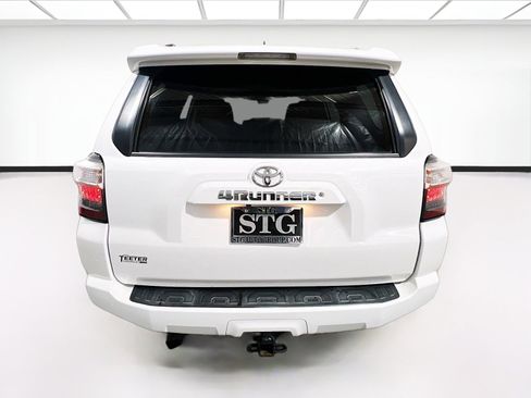 Used 2020 Toyota 4Runner SR5 image 5
