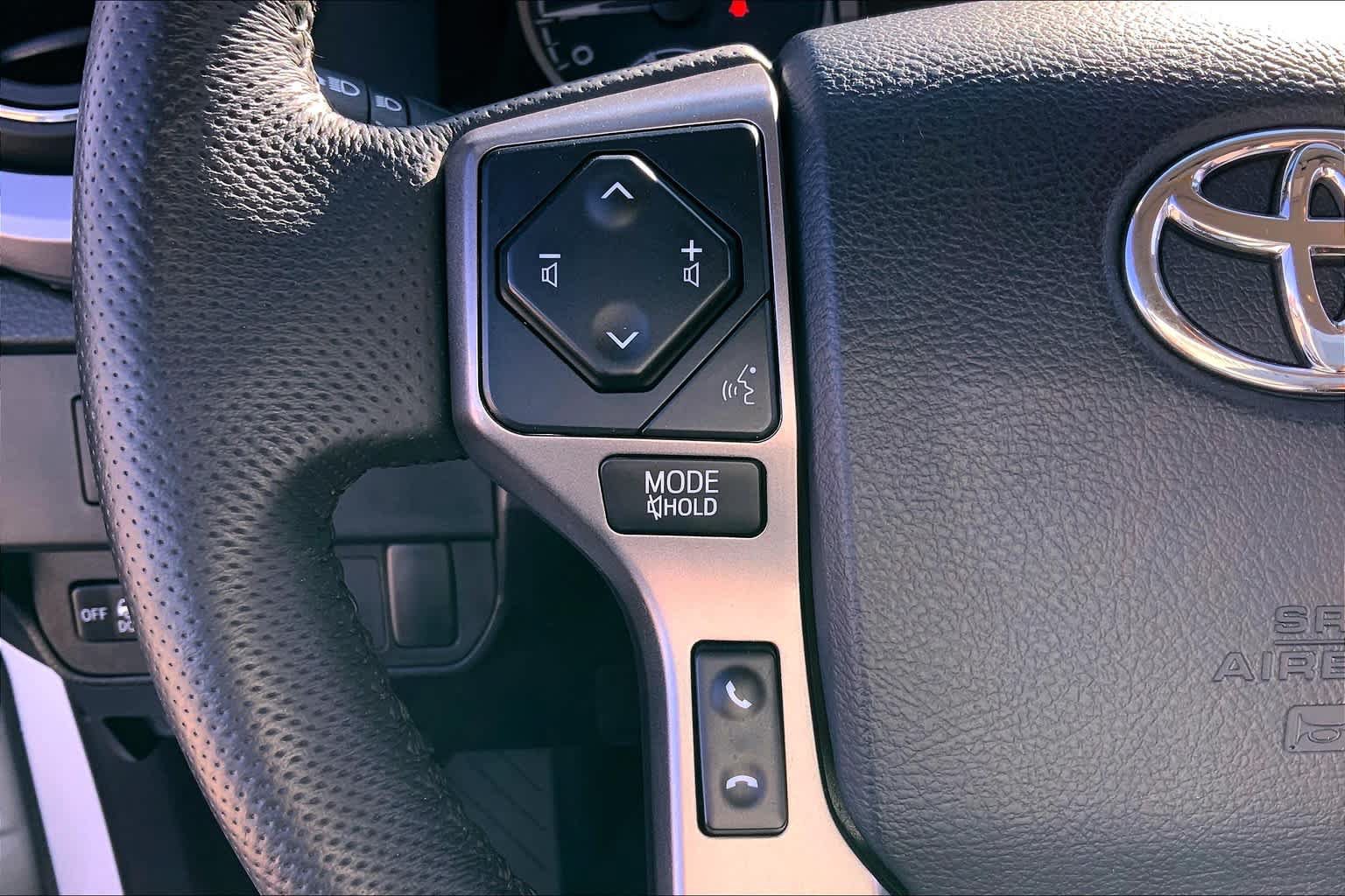 Used 2020 Toyota Tacoma SR5 AWD/4WD image 20