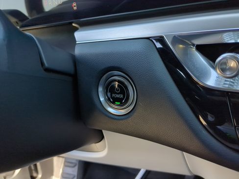 Certified 2024 Cadillac Lyriq Luxury image 30