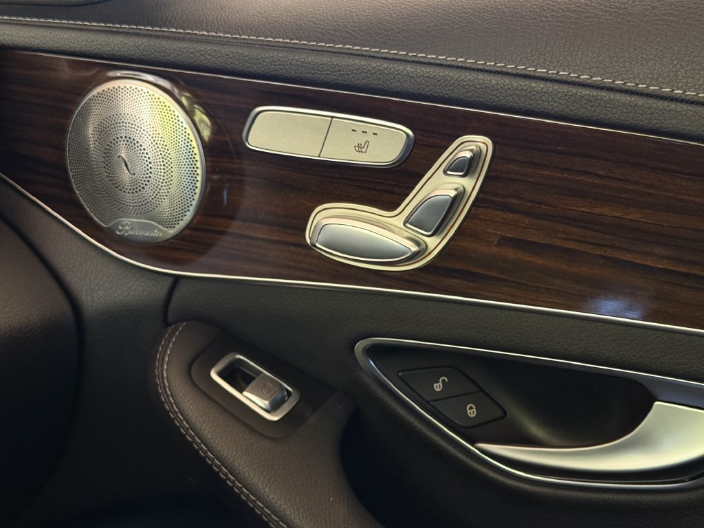 Used 2015 Mercedes-Benz C 300 Sedan image 28