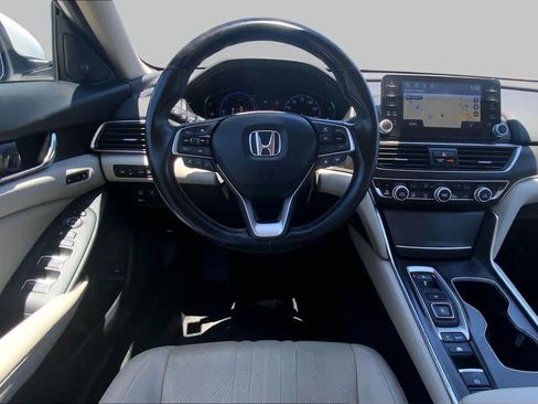 Used 2021 Honda Accord Touring image 6