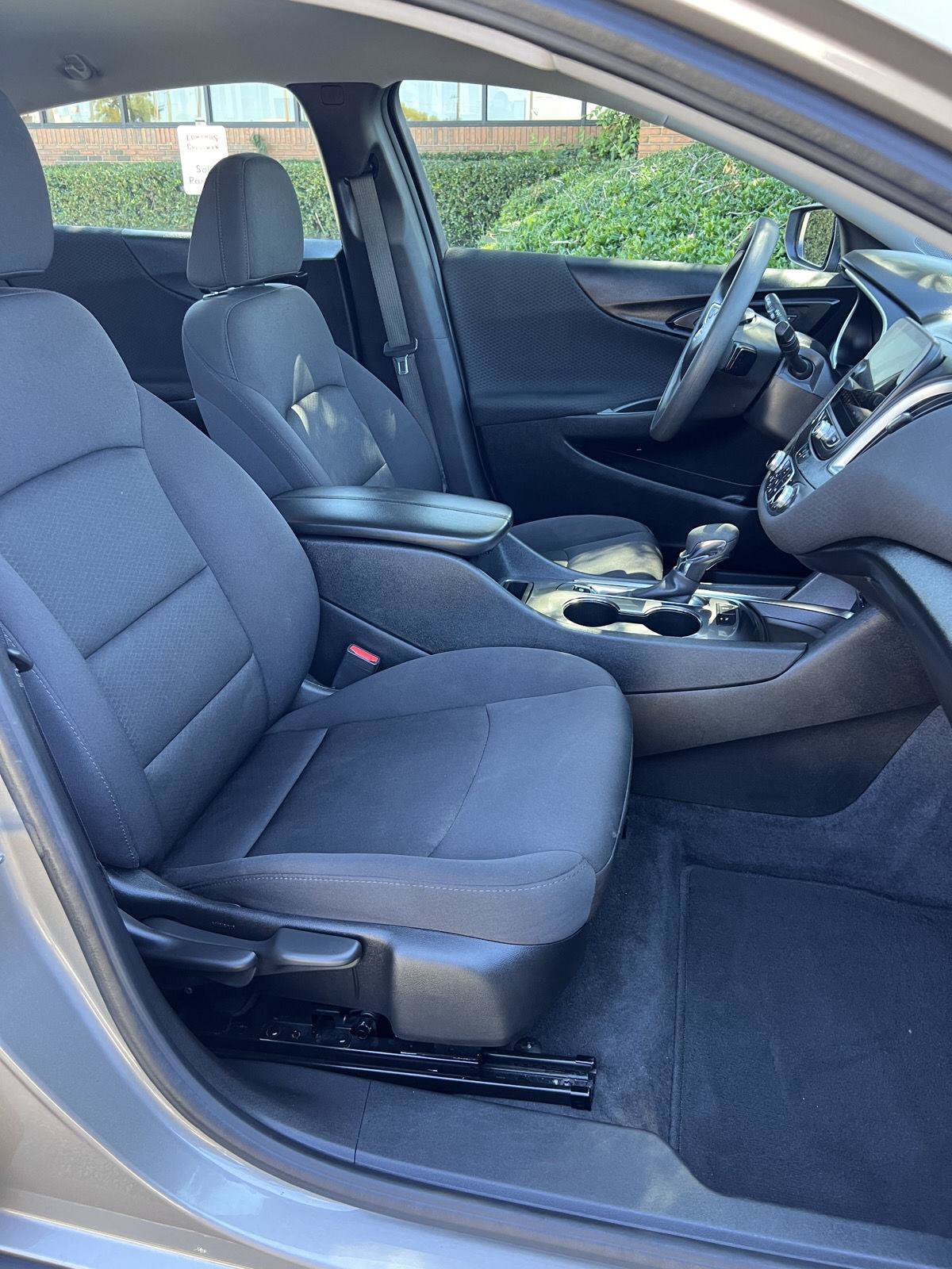Used 2024 Chevrolet Malibu LT FWD image 24