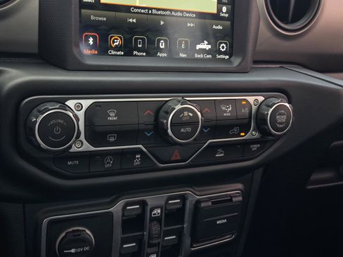 Used 2020 Jeep Gladiator Sport w/ Quick Order Package 24S AWD/4WD image 26
