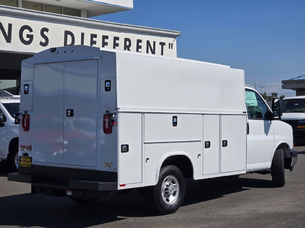New 2026 Chevrolet Express 3500 w/ Power Convenience Package RWD image 4