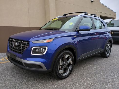 Certified 2023 Hyundai Venue Limited image 8
