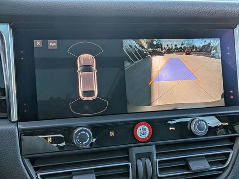 New 2026 Porsche Macan image 19