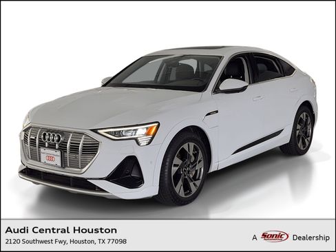 Used 2022 Audi e-tron Premium Plus w/ Premium Plus Package image 1