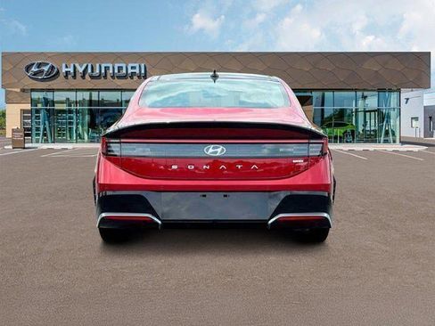 New 2025 Hyundai Sonata Limited image 6