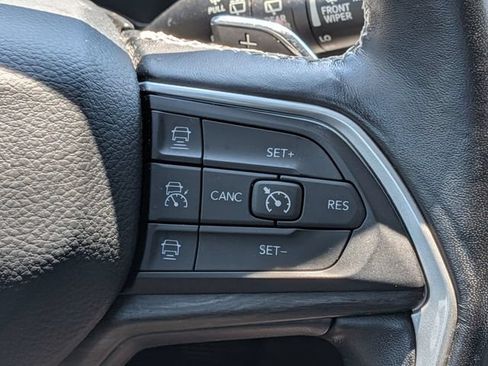 Used 2022 Jeep Grand Cherokee L Limited RWD image 21