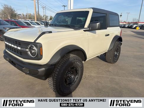 Used 2025 Ford Bronco 2-Door w/ Sasquatch Package AWD/4WD image 5