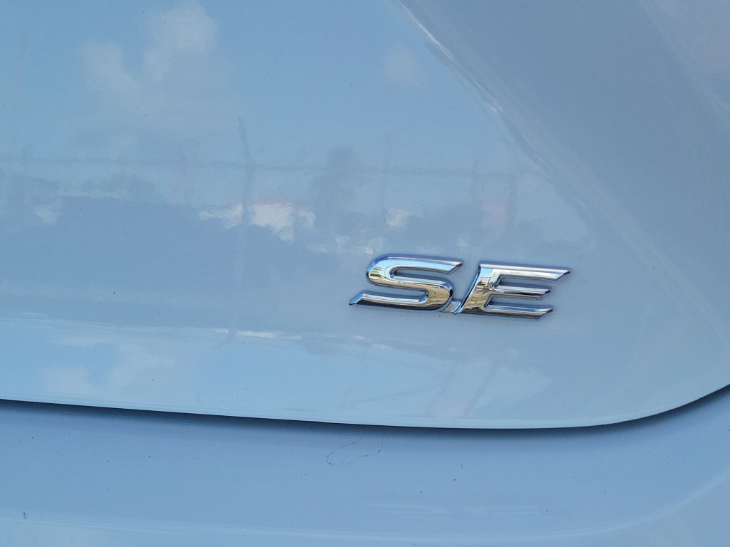Used 2025 Toyota Camry SE w/ Multimedia Upgrade Package FWD image 8