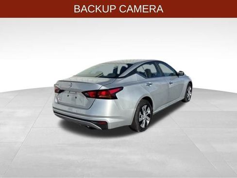 Used 2024 Nissan Altima 2.5 S image 7