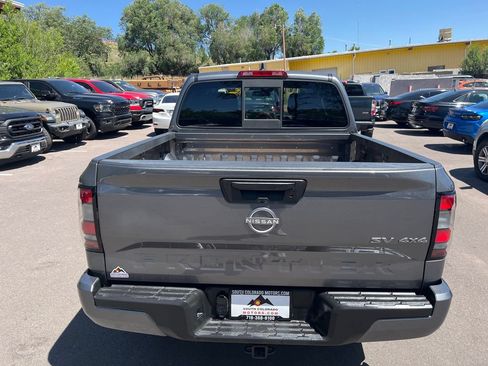 Used 2022 Nissan Frontier SV AWD/4WD image 6