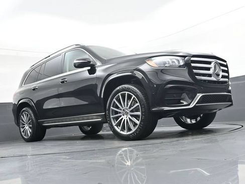 Used 2026 Mercedes-Benz GLS 450 4MATIC image 31