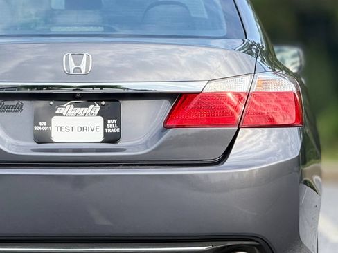 Used 2015 Honda Accord EX image 17