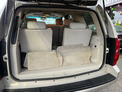Used 2007 Chevrolet Tahoe LTZ w/ LTZ Preferred Equipment Group image 16