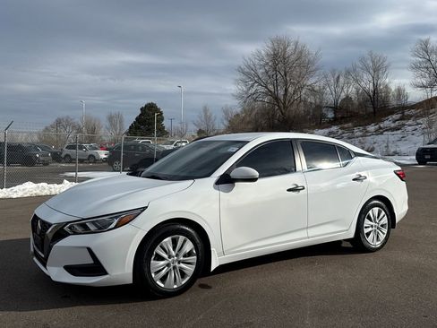 Used 2024 Nissan Sentra S image 3