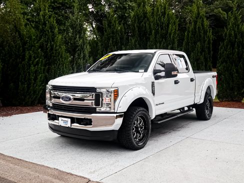 Used 2019 Ford F250 XLT AWD/4WD image 5