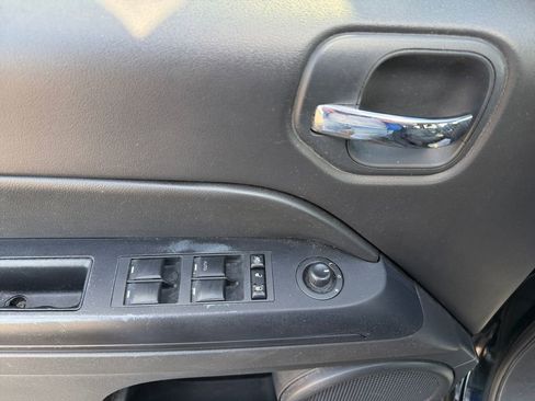 Used 2017 Jeep Patriot Sport w/ Power Value Group image 19