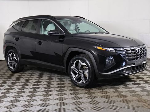 Used 2023 Hyundai Tucson SEL w/ Convenience Package AWD/4WD image 2