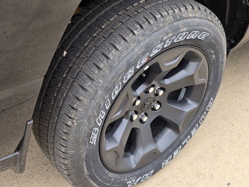 New 2026 RAM 1500 Express AWD/4WD image 6