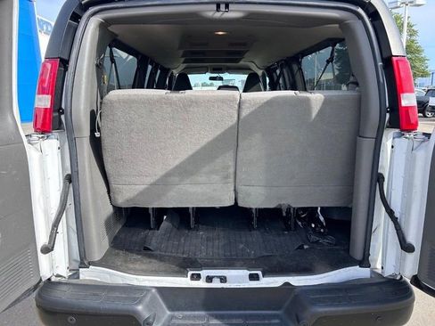 Used 2022 Chevrolet Express 3500 LS image 4