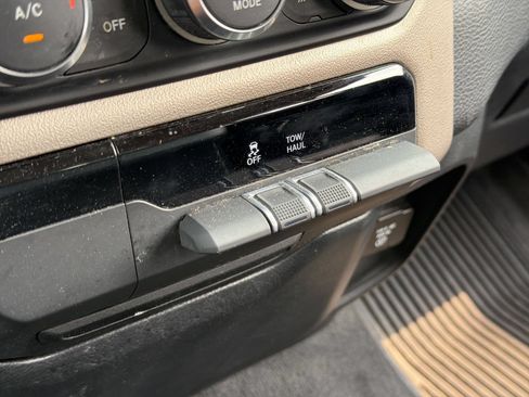 Used 2021 RAM 1500 Laramie AWD/4WD image 18