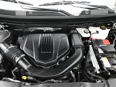 Certified 2026 Chevrolet Traverse LT FWD image 31