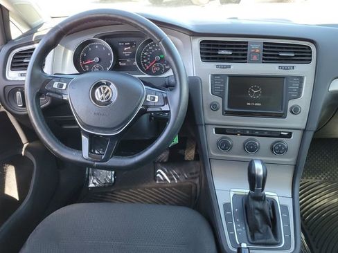 Used 2016 Volkswagen Golf S FWD image 9