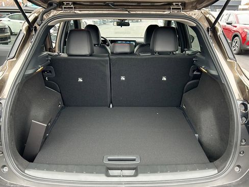 New 2026 Nissan Kicks SR image 14