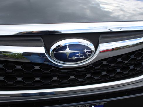 Used 2014 Subaru Forester 2.5i Premium w/ All-Weather Package AWD/4WD image 9