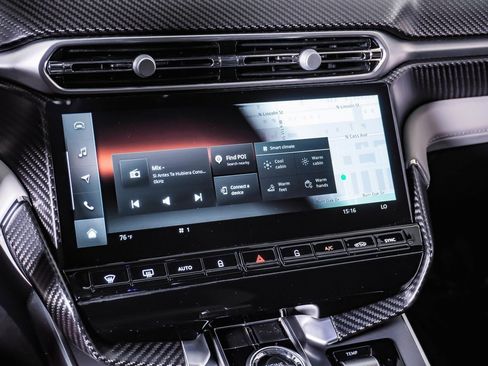 Used 2025 Aston Martin Vanquish image 30