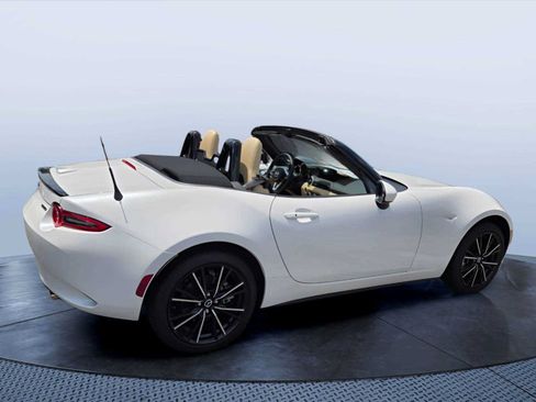 New 2026 MAZDA MX-5 Miata Grand Touring RWD image 3