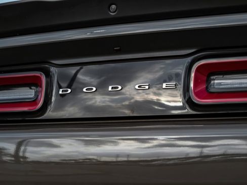 Used 2018 Dodge Challenger R/T image 48