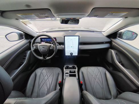 Certified 2025 Ford Mustang Mach-E Select AWD/4WD image 2
