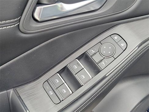 Used 2025 Nissan Rogue SL image 20