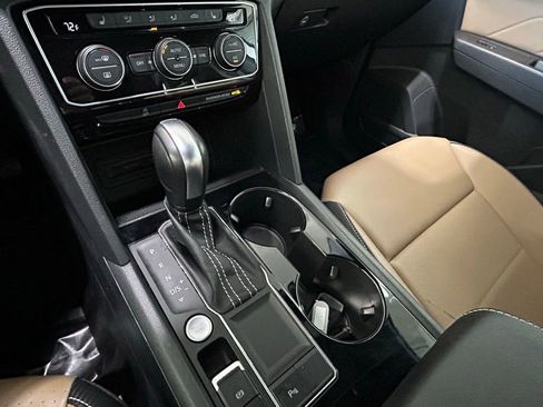 Used 2022 Volkswagen Atlas Cross Sport SE w/ Black Wheel Package image 19