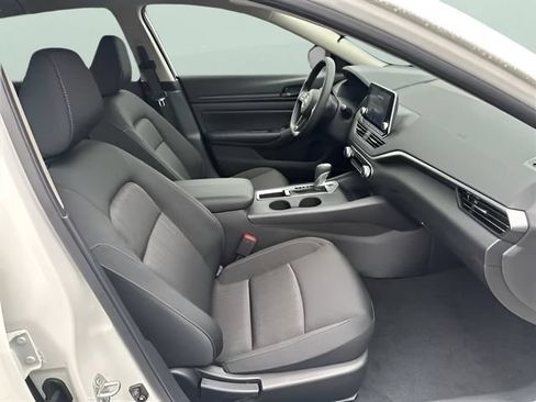 Certified 2025 Nissan Altima 2.5 S FWD image 24