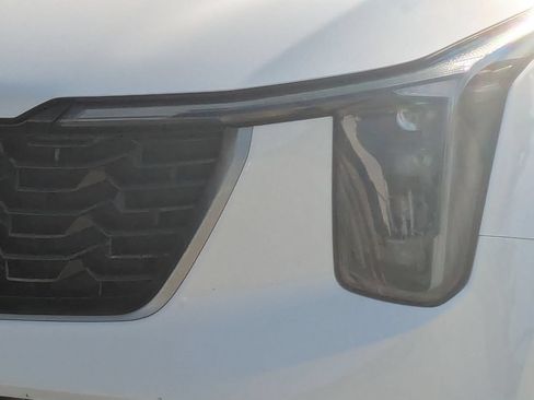 Used 2024 Kia Sorento S w/ Panoramic Sunroof Package FWD image 9