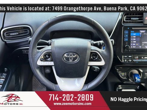 Used 2016 Toyota Prius Three image 18