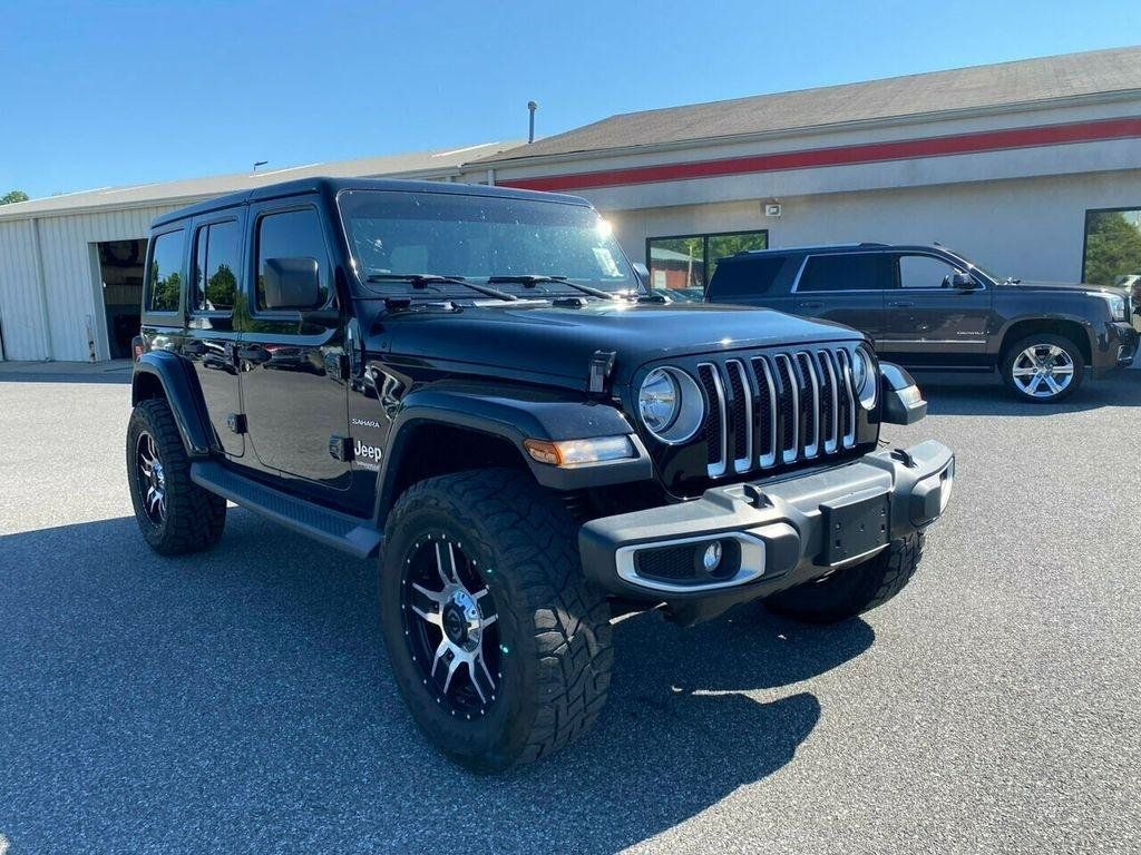 Used 2019 Jeep Wrangler Unlimited Sahara AWD/4WD image 6