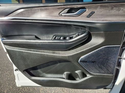 Used 2022 Jeep Grand Cherokee L Overland image 13