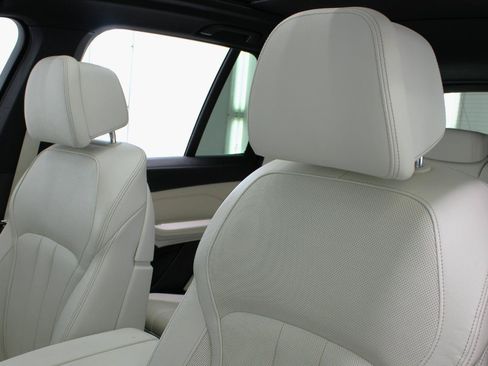 Used 2020 BMW X5 sDrive40i w/ Luxury Seating Package RWD image 31