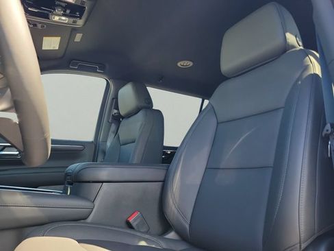 New 2026 Chevrolet Suburban LT w/ Comfort Package RWD image 23