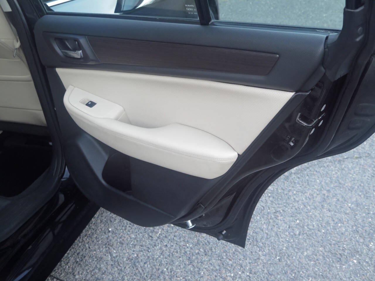 Used 2017 Subaru Legacy 2.5i Limited AWD/4WD image 32