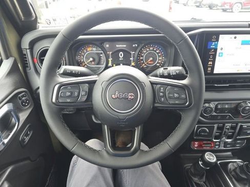 New 2026 Jeep Wrangler Unlimited Rubicon image 15