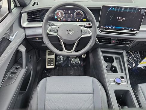 New 2026 Volkswagen Tiguan SE R-Line image 7