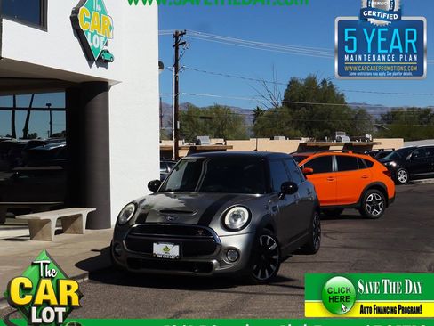 Used 2017 MINI Cooper S image 1