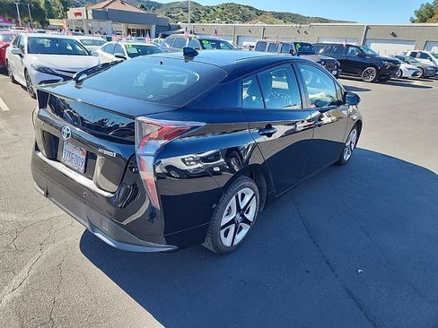 Certified 2017 Toyota Prius Four Touring image 5