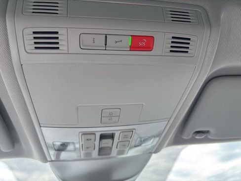 New 2026 Volkswagen Taos SE AWD/4WD image 31